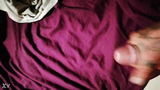 huge cumshot wanking big cock 😏