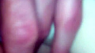 Fucking Girlfriend's Pussy With Dildo Boldly