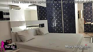 The gym boy folowed me to hit on me and fuked me.