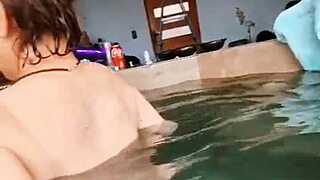 Esposa Consolando A Amigo De Su Esposo With Creampie And Fucking