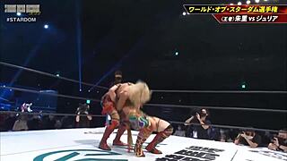 who will win, syuri or giulia in the world of stardom championship?