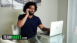 Gorgeous Beauty With Perfect Natural Boobs Gets Free Used As A Temporary Girlfriend