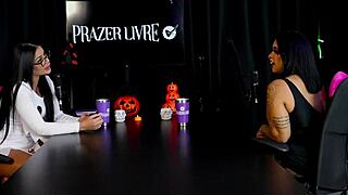 he wanted wife after work but cums quick hates anal 😏