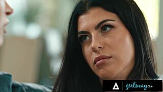 stacked milf sophia locke licks gal ritchie's wet pussy in girlsway.