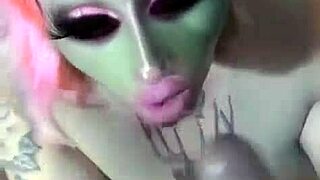 i love suckin' dick deepthroat as a sluty alien