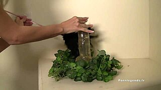 La Femme De Chambre Française Sadie Sable Se Fait Défoncer La Chatte!