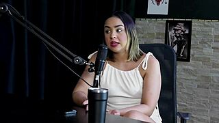 Nands enjoys anal and BDSM with eight men.