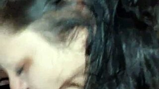 Getting head from a skilled sucker