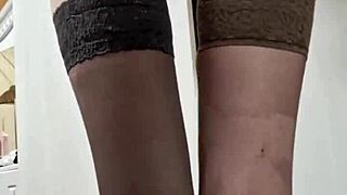 Teen elza kom dominates with choking and deepthroat, or does she submit to small cock?