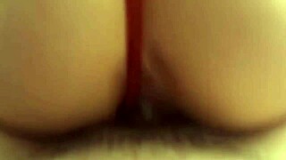 IN THE NEIGHBORHOOD, there's a HOT NEIGHBOR with JUICY LIPS