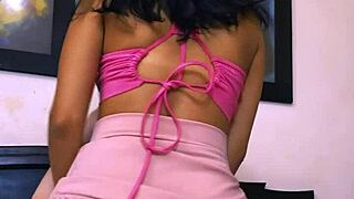 colegiala y su profesor de arte se vuelven amantes