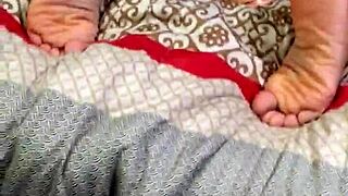 la puta de roxanna clavandose en un super dildo slutty roxy riding a big dildo