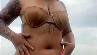 beach exhibitionist flashes swollen pussy and asks guy to show hard cock