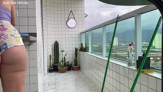 c�mera de seguran�a- faxineira safada usando shortinho socadinho