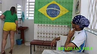 No Intervalo Do Jogo Fui Na Cozinha Foder A Coroa Rabuda Brasileira Video Completo No Red Sheer