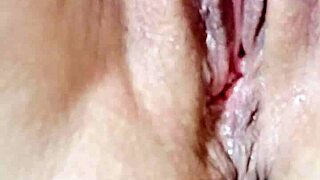 Chrissybee fingers her wet pussy 😏