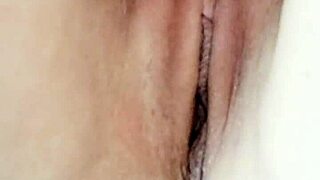 Chrissybee fingers her wet pussy 😏