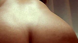 Eu mereço rola grossa no cu por ser hotwife. Safada gulosa por sexo?