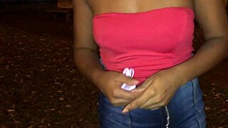 Married Brazilian slut meets stranger and has sex with him outdoors 😉