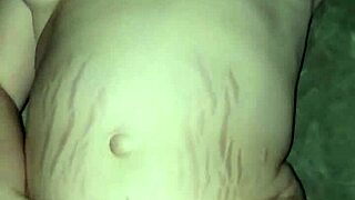 i cummin on and in my wifes pussy on the tabel