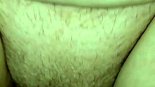 i cummin on and in my wifes pussy on the tabel