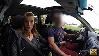 Hunt4k La Chica Joven Bien Redondeada Necesita Dinero En Efectivo