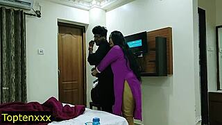 Indian hot housewife sex with clear hindi audio