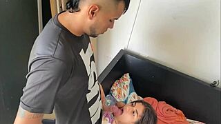 le interrumpo su sueño y termino follandale su rico coño apretado historia completa?