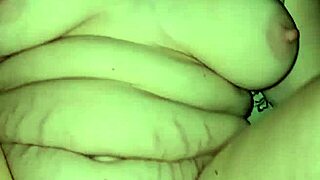 i had a quik orgasm with that milf's ass