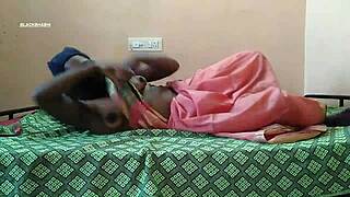 बुआ की प्यासी चिकनी चूत