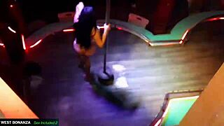 stripper geraldine sucks my cock