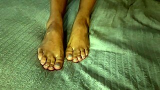 I love my girlfriend's beautiful little 18+ feet