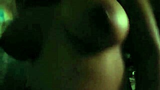 Tetas Grandes Naturales Cabalgando Vaquera Y Gemidos Viendo Tv Para Que No Escuchen Sus Vecinos Madre Soltera Cogiendo Rico Quiero Lechazos En Mis Tetas