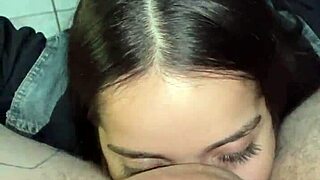 um boquete garganta profunda e uma cavalgada invertida da debora prado antes de dormir 😍