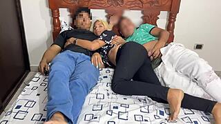 noche de pelicula junto a mi mejor amigo y su hermosa novia, ntr me cojo a la novia