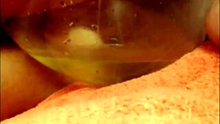 i pee on webcam for you guys, oops wrong button