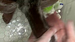 Teen cleans stepbrother's monster cock twice in five minutes