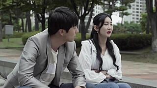 The female secretary provides hospitality in the hospital.