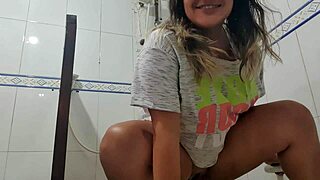 I got all wet, Nivaldo paid 50 reais to watch me bathe.