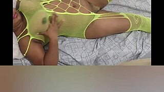 safada licks ass and gets humiliated in pov homemade