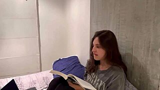 Universitarias Tienen Una Tarea Que Termina en Gemidos