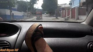 Married Woman SHOWS PUSSY To Everyone On Street