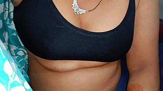 Karwa Chauth Special Blowjob And Anal Sex Videos With Hindi Audio