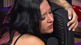 famosa modelo fazendo putaria l�sbica