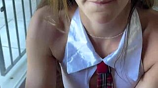 Amiga da faculdade mamando e tomando de quatro