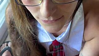 Amiga da faculdade mamando e tomando de quatro