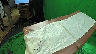 Scarlett Johnson in medical vag inspection left 4