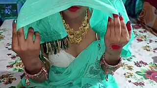 Sasur calls bahu to room, she grabs his dick in Hindi