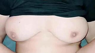 esto si es un buen video casero real por las mañanas me folla y me da su esperma bien espesa