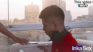 Mi hermanastra culona folla con desconocidos